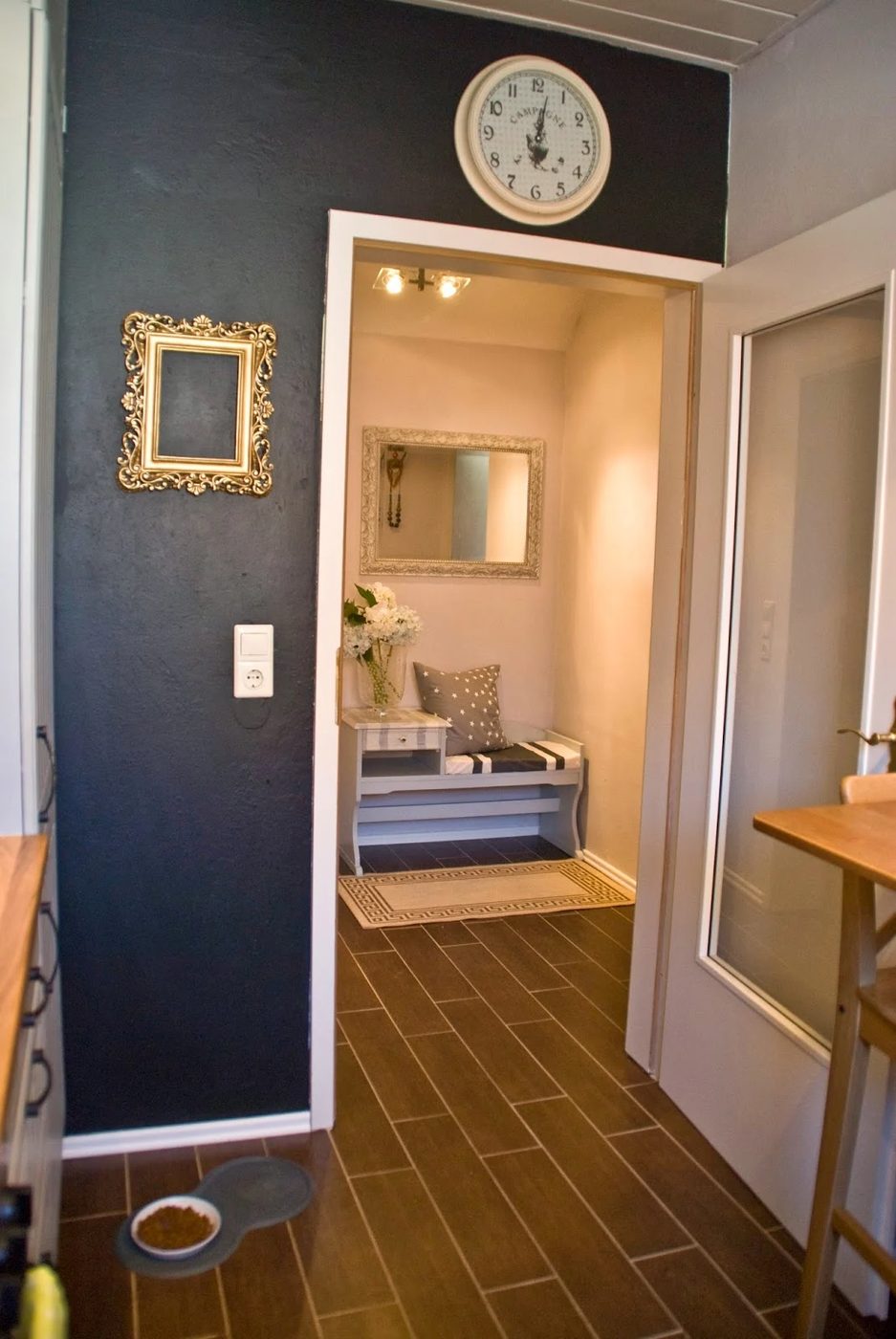 hall makeover - Pudel-design featured on @Bekob
