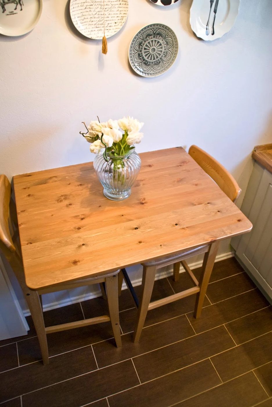 small kitchen breakfast table - Pudel-design featured on @Bekob