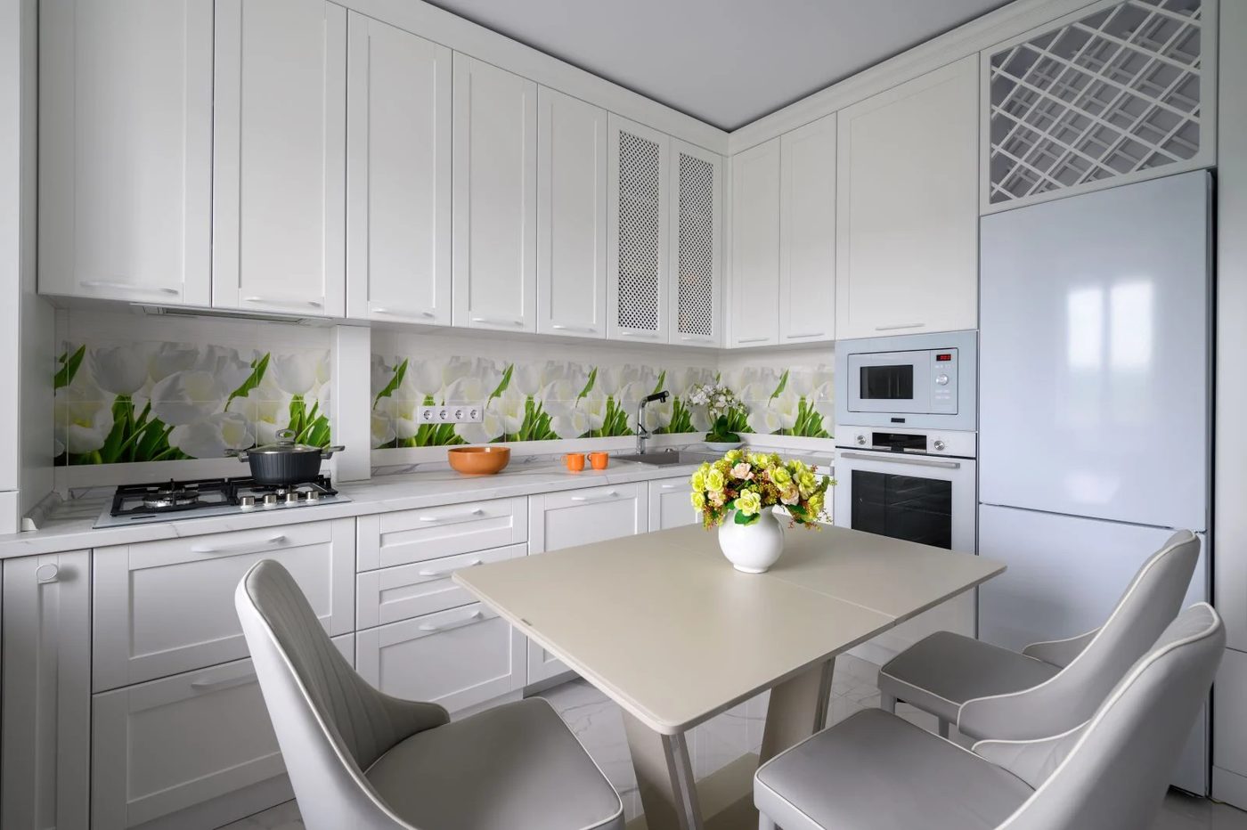 Compact Dining