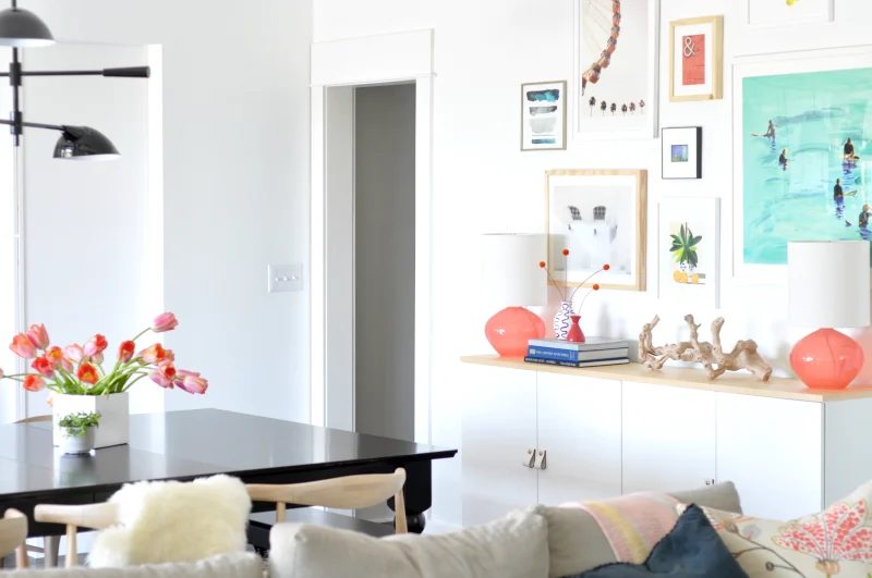 How to Create a Balanced Gallery Wall by House Updated featured on Bekob