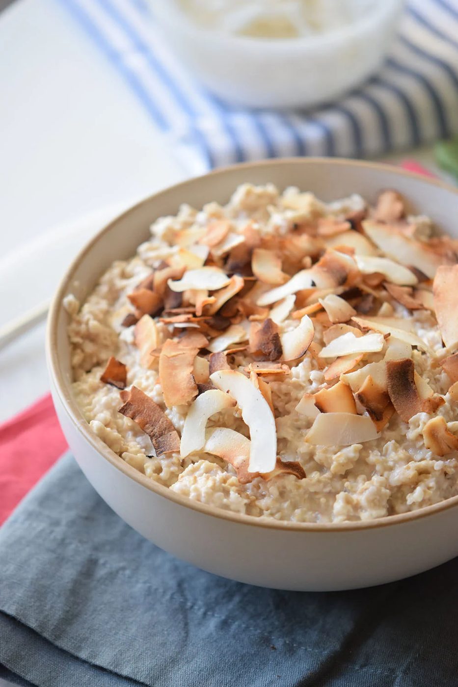 The well fitted healthy and sweet breakfast option! Toasted Coconut Oatmeal via Bekob.com