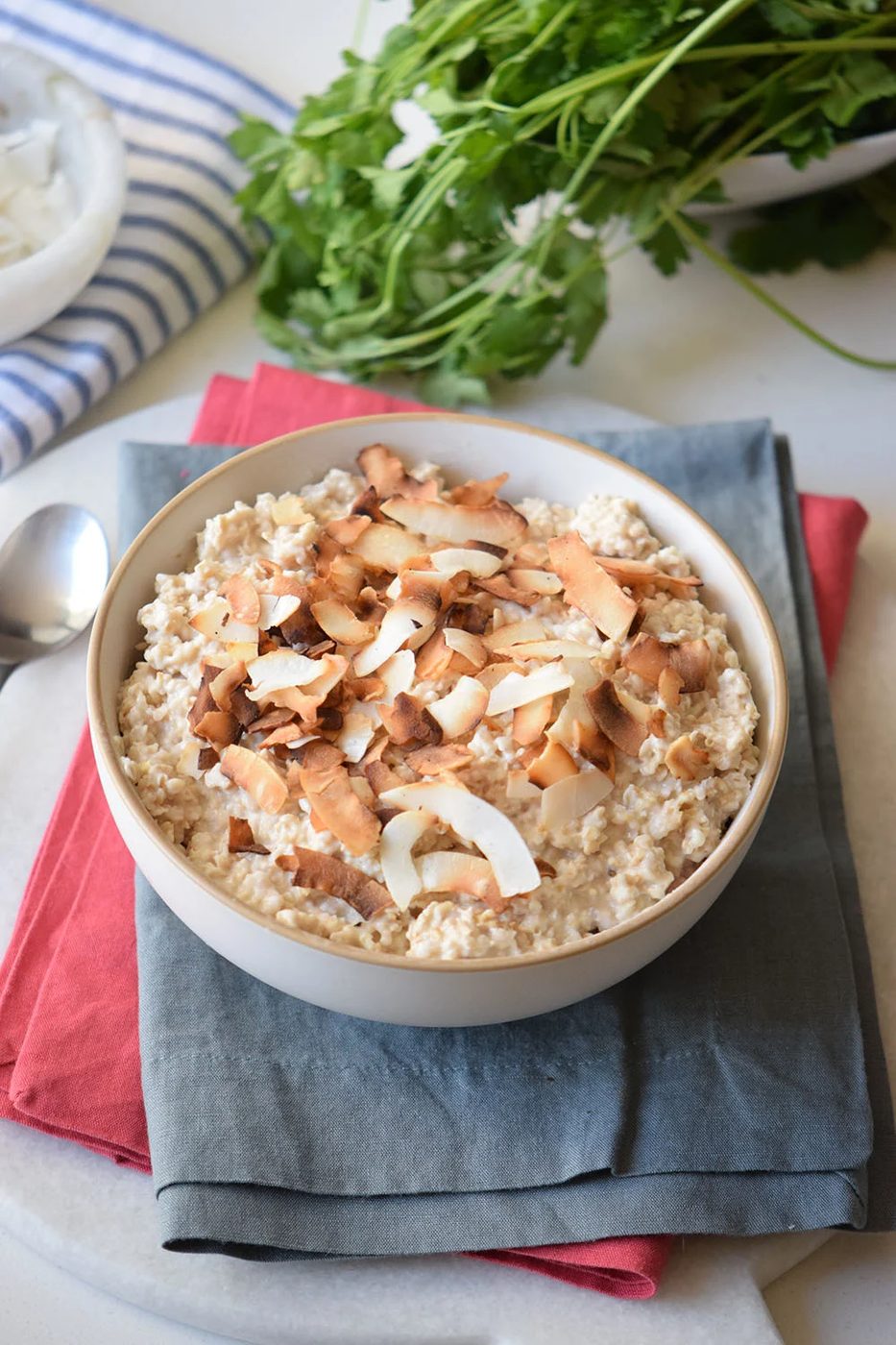 The well fitted healthy and sweet breakfast option! Toasted Coconut Oatmeal via Bekob.com