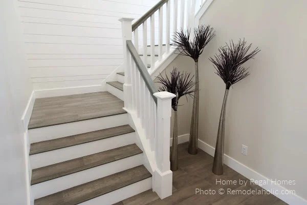 Modern Farmhouse White And Wood Staircase Bekob SL18H05