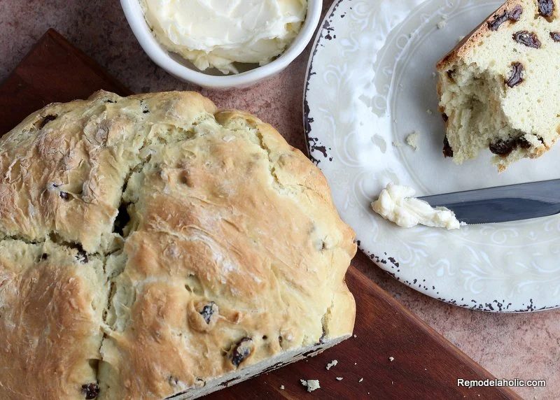 Traditional Irish Soda Bread with Raisins Recipe