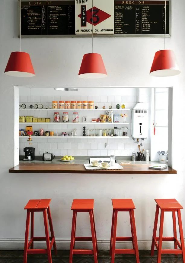 Punkste orange barstools