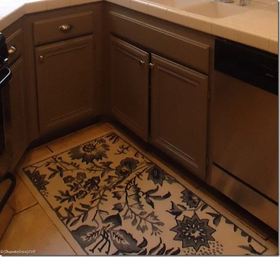 kitchen-remodel-grey-and-white-two-toned-painted-cabinets (9)