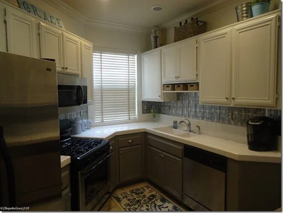 kitchen-remodel-grey-and-white-two-toned-painted-cabinets (11)