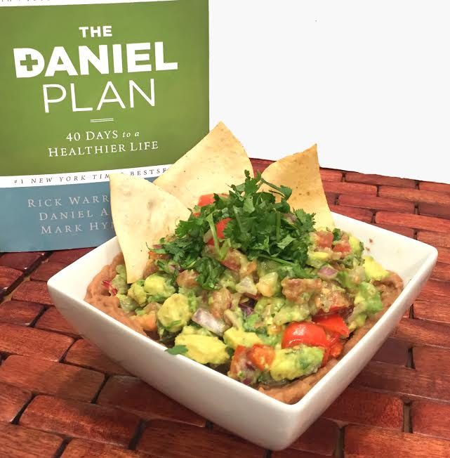 Ultimate Chip Dip | FOODIEaholic.com #recipe #cooking #appetizer #dip #beans #avocado #vegetables #chip
