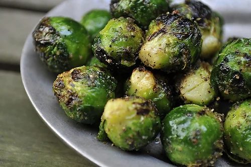 Fire up the grill and invite everyone over for a BBQ party! Forgo the frozen burger patties and hot dogs and try these 28 unique grilling recipes instead! Better Than Burgers: 28 U