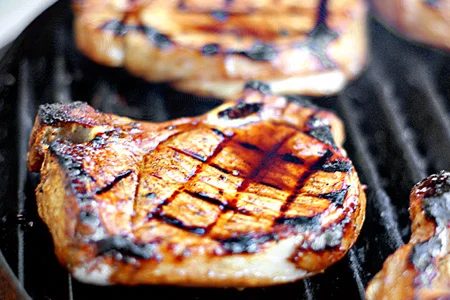Fire up the grill and invite everyone over for a BBQ party! Forgo the frozen burger patties and hot dogs and try these 28 unique grilling recipes instead! Better Than Burgers: 28 U