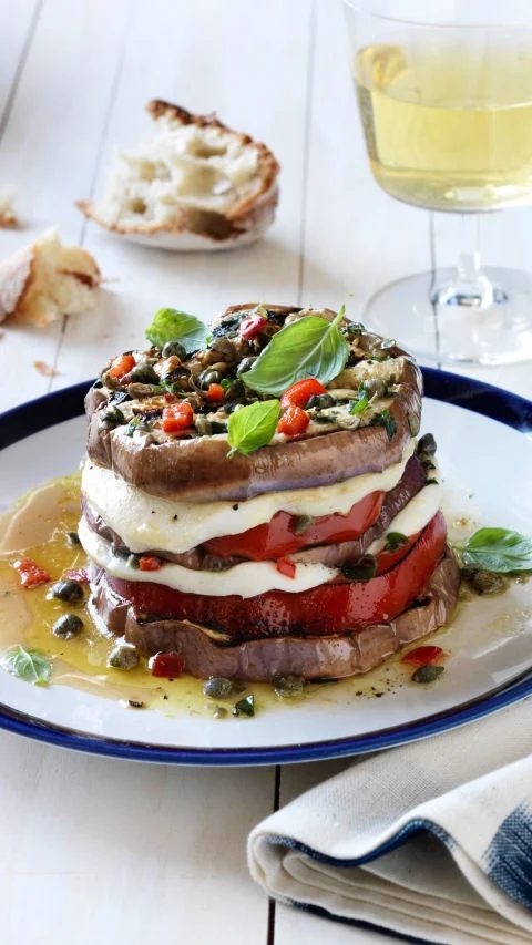 Fire up the grill and invite everyone over for a BBQ party! Forgo the frozen burger patties and hot dogs and try these 28 unique grilling recipes instead! Better Than Burgers: 28 U