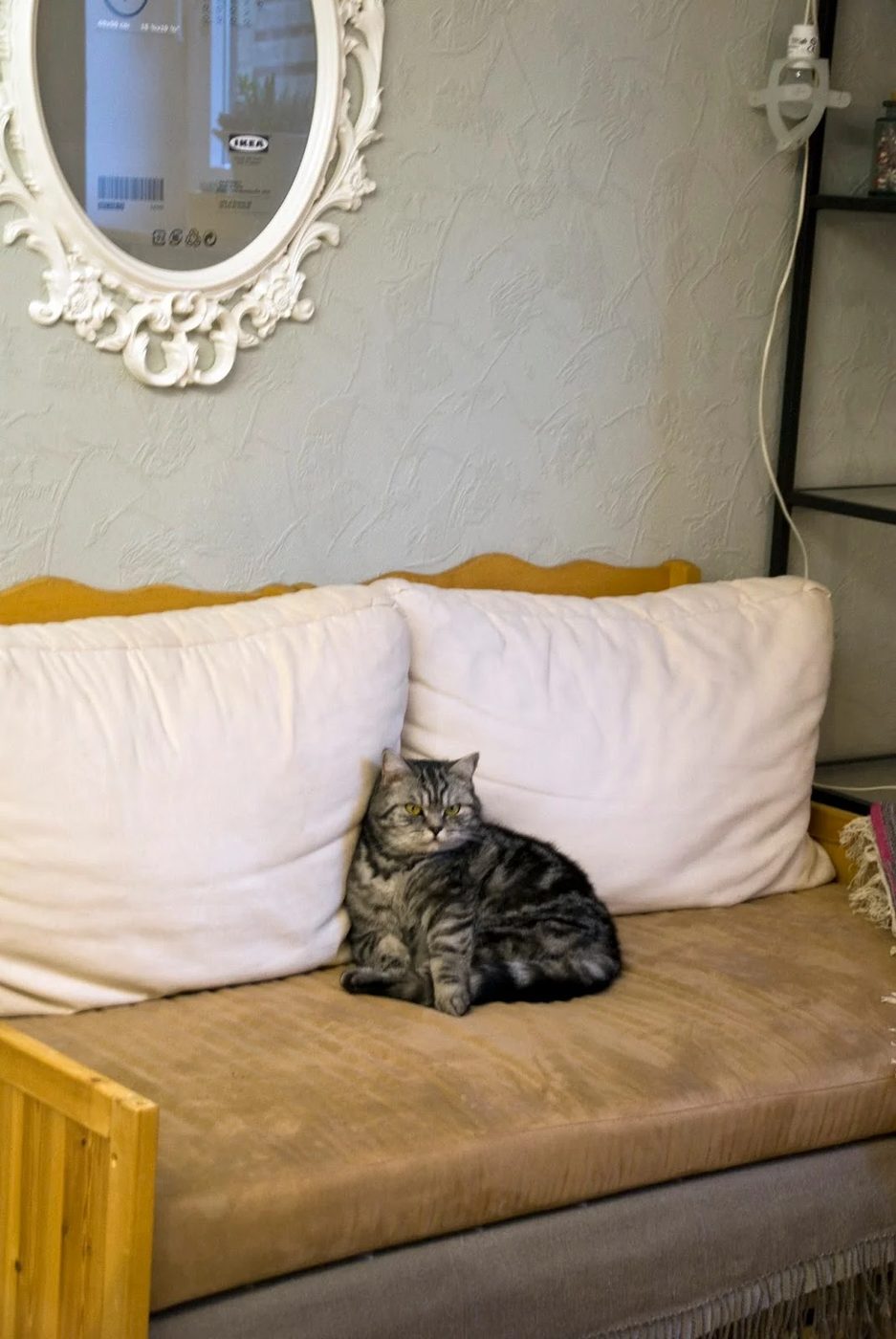 Old Crib into a New Couch Transformation by Pudel-design featured on Bekob