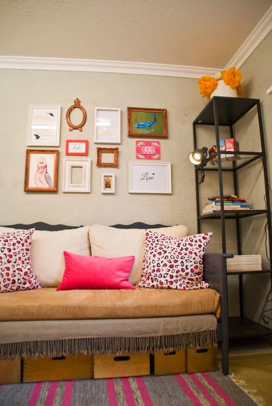 How to create a new couch out of an old sofa by Pudel-design featured on Bekob