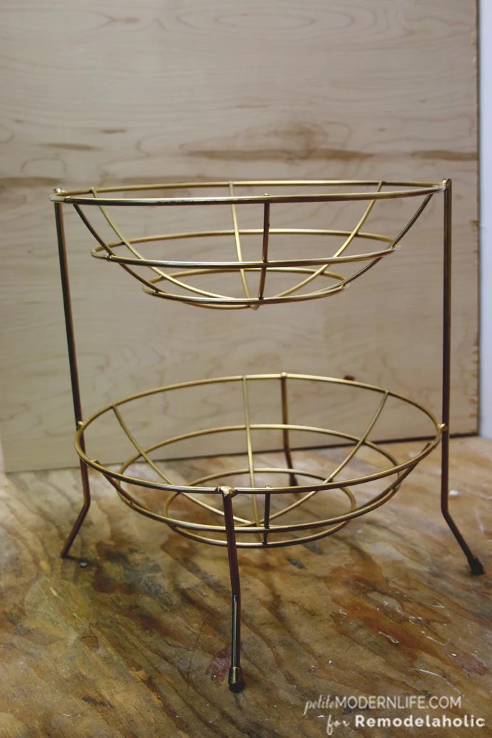 upcycled-fruitbasket-centerpiece