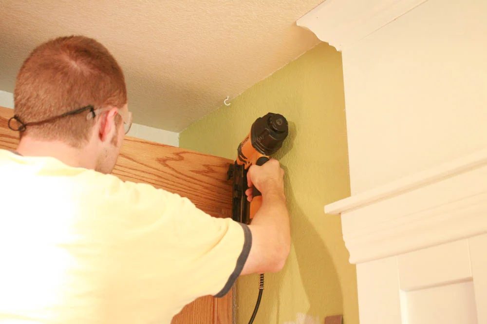 Upgrade Oak Kitchen Cabinets With Crown Moldings-12