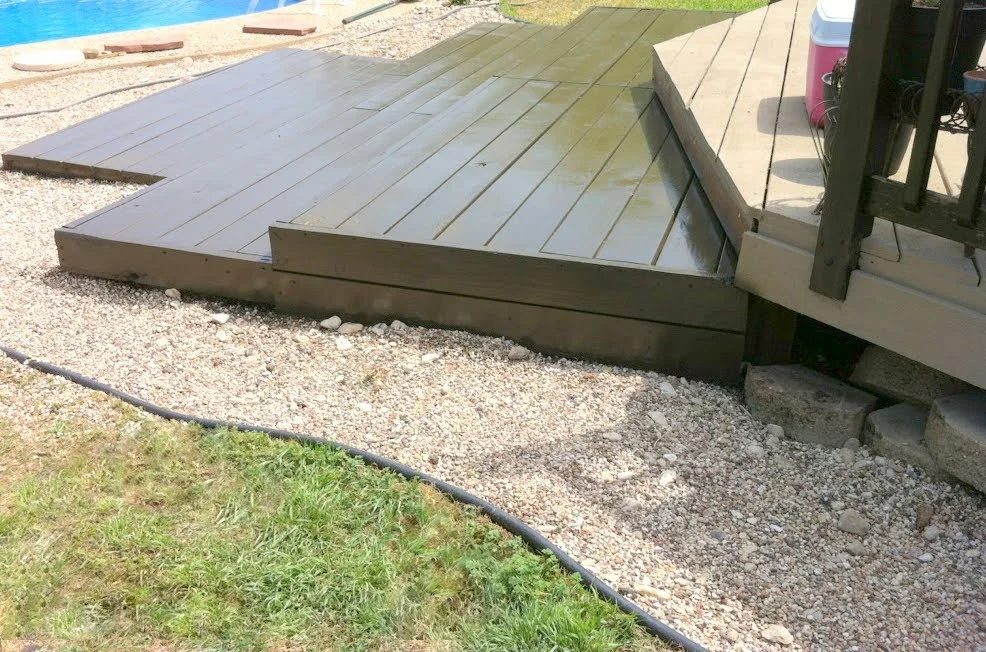 build a wooden pallet deck, The Second Wind of Texas featured on Bekob