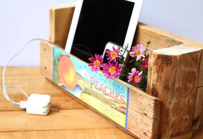 pallet-charging-station-apieceofrainbowblog (6)