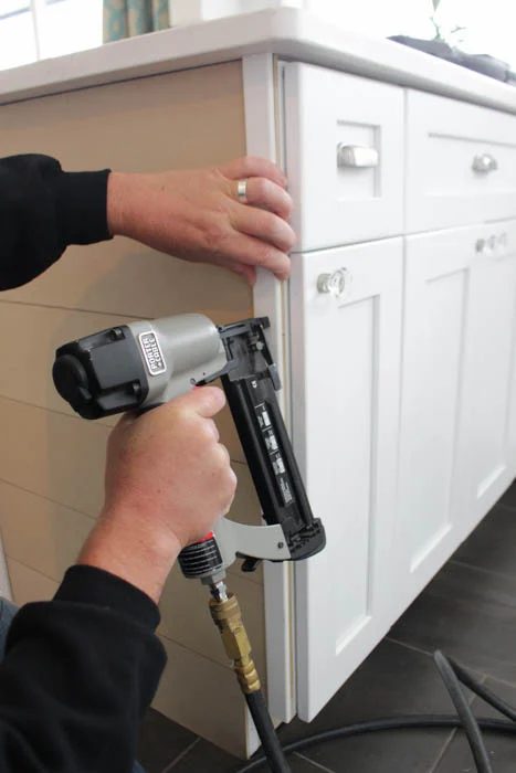 how to cover the ends of a planked feature on a kitchen island or peninsula, The Happy Housie on @Bekob