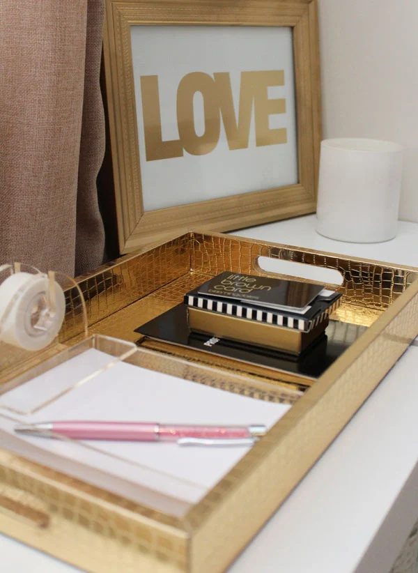 use a tray to organize desktop supplies and stationery Living in Color Print