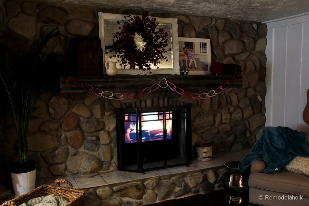 Valentines mantel and TV in fireplace (8 of 8)
