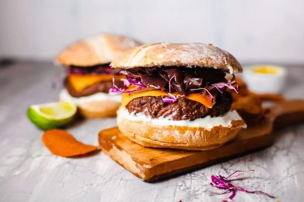 Veggie Burger – The Reliable Black Bean Hamburger