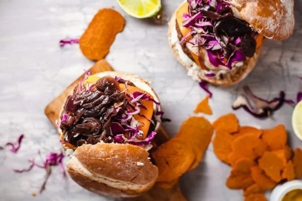 How To Make A Delicious Veggie Burger With Healthy Black Beans #Bekob