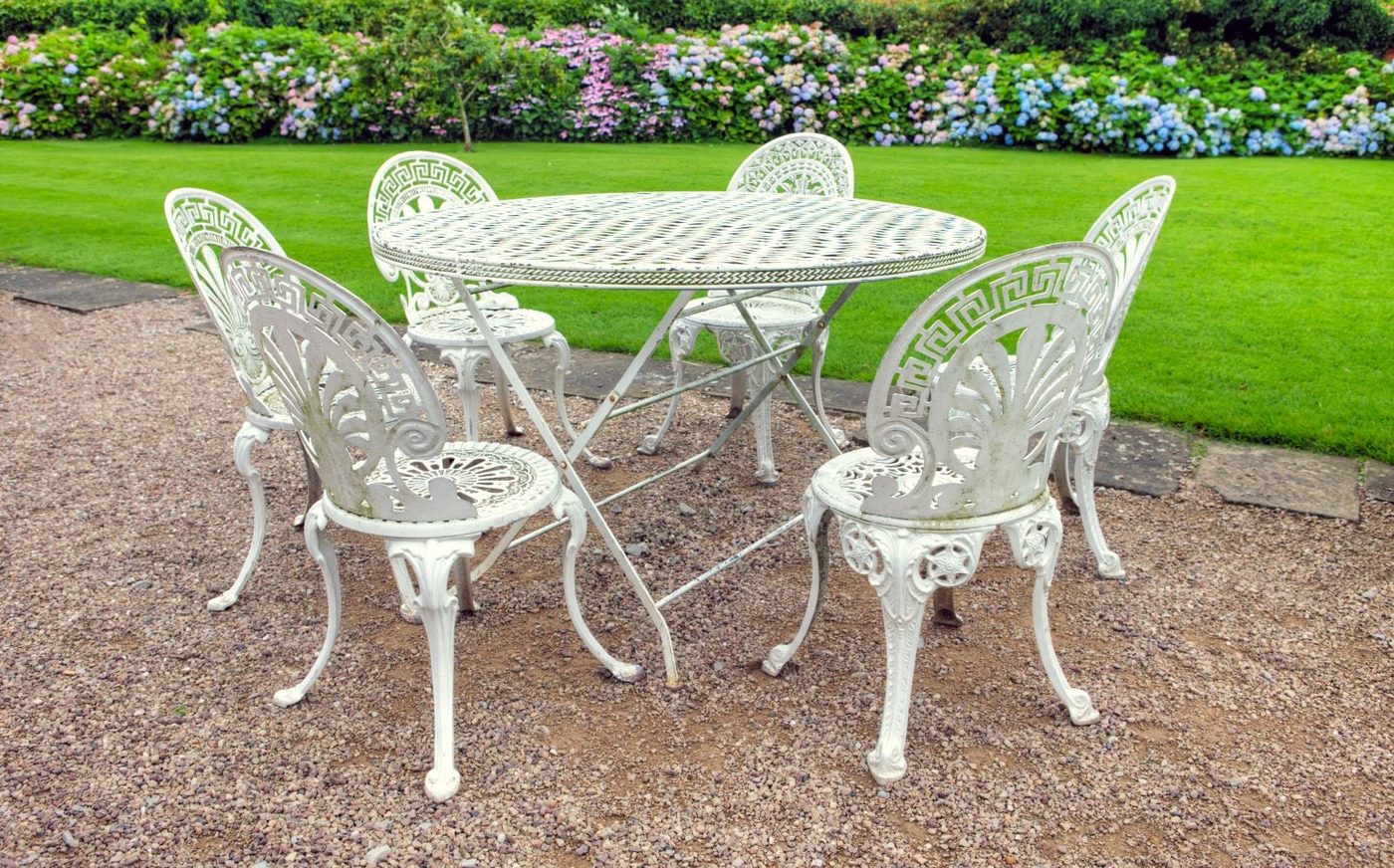 Vintage Garden Furnitures