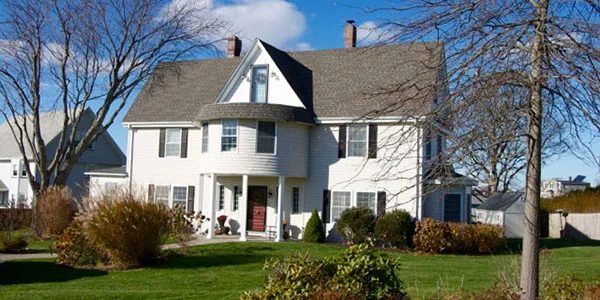 Virtual House Tour of an Old Rhode Island Home