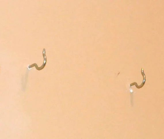 How To Mount A Flat Screen TV Without A Wall Mount Bracket By Imperfectly Polished On Bekob