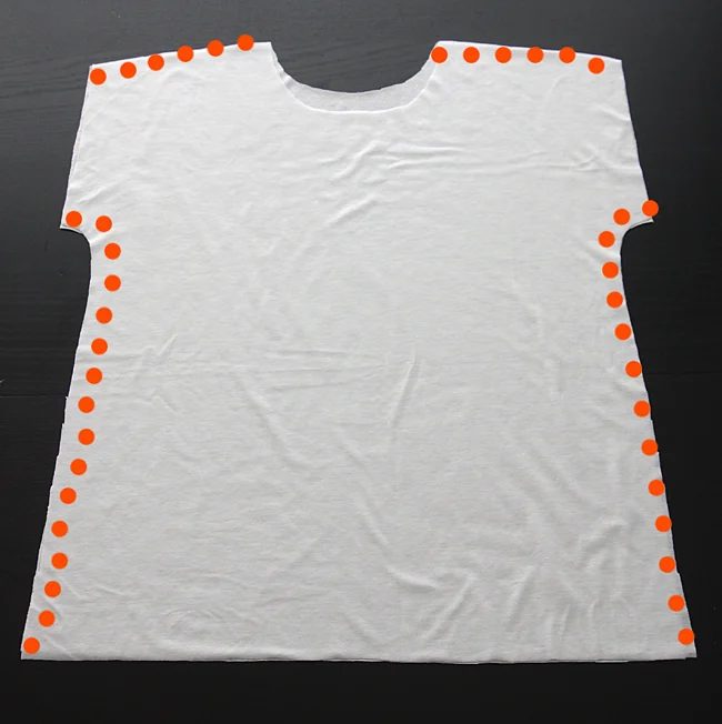 Thanks to the magic of the Internet, there’s tons of sewing tutorials for you to learn how to sew in the comfort of your home. Here are a few of them! Want to Learn How to Sew? Try