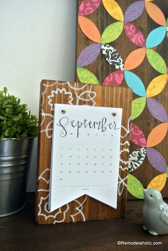 Free Printable 2018 Desk Calendar Plus straightforward Handmade Desktop Calendar Stand Or Photo Display @Bekob (1)