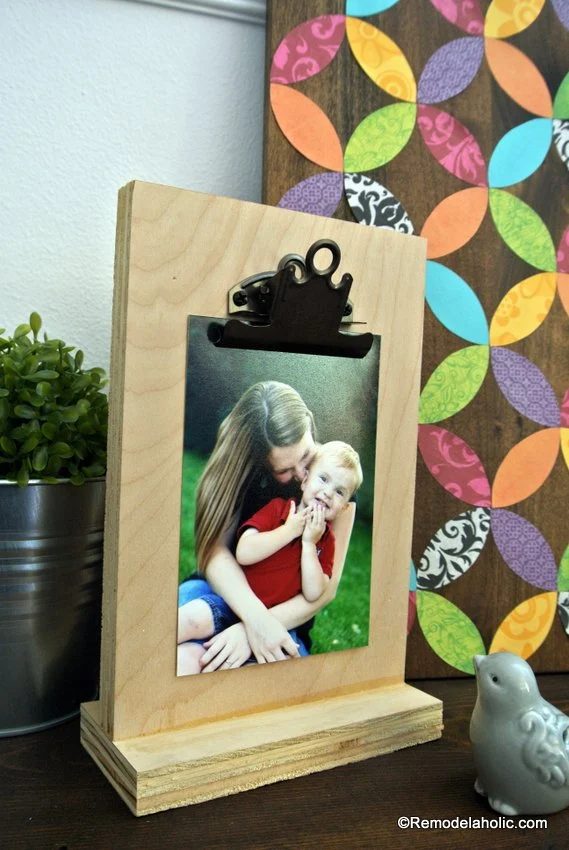 Free Printable 2018 Desk Calendar Plus straightforward Handmade Desktop Calendar Stand Or Photo Display @Remodelahol (7)