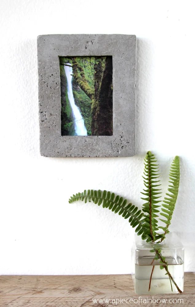 Handmade Concrete Picture Frame | A Piece of Rainbow for Bekob.com #handmade #industrial