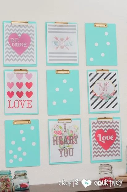 dollar store clipboard photo and art printable display (Crafts By Courtney)