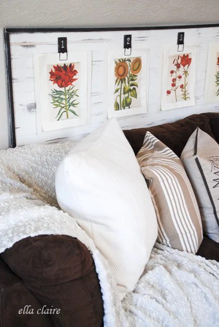 hang gallery style art prints with a handmade hanger from a mouse trap (Ella Claire Inspired)