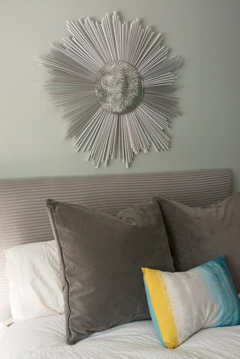 Don't throw away old blinds, reuse them. There are so many ways to use them around the home. look at these 25 Ways to Repurpose Old Blinds via Bekob.com #oldblinds #upcycle #repur