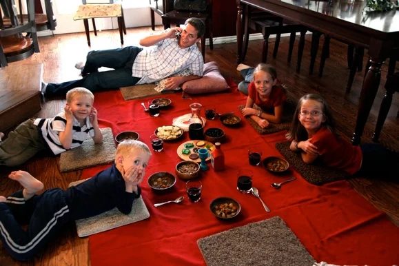 Our Family Blog passover supper, Easter activities for kids via Bekob