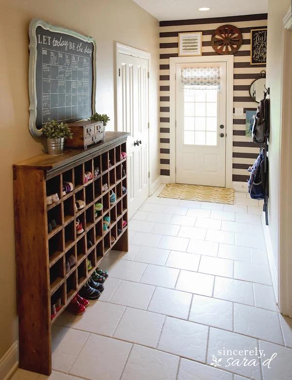 Fun entryway with an memorable shoe cubby! walkthrough to build you own, too | 100+ striking Mudrooms and Entryways at Bekob.com