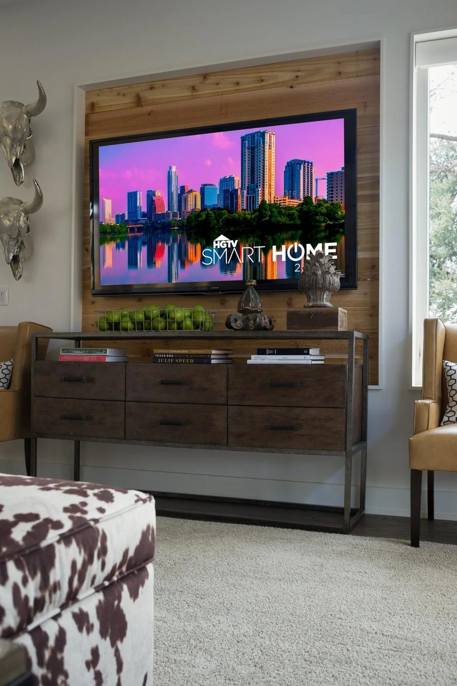 build a wood television niche (HGTV)
