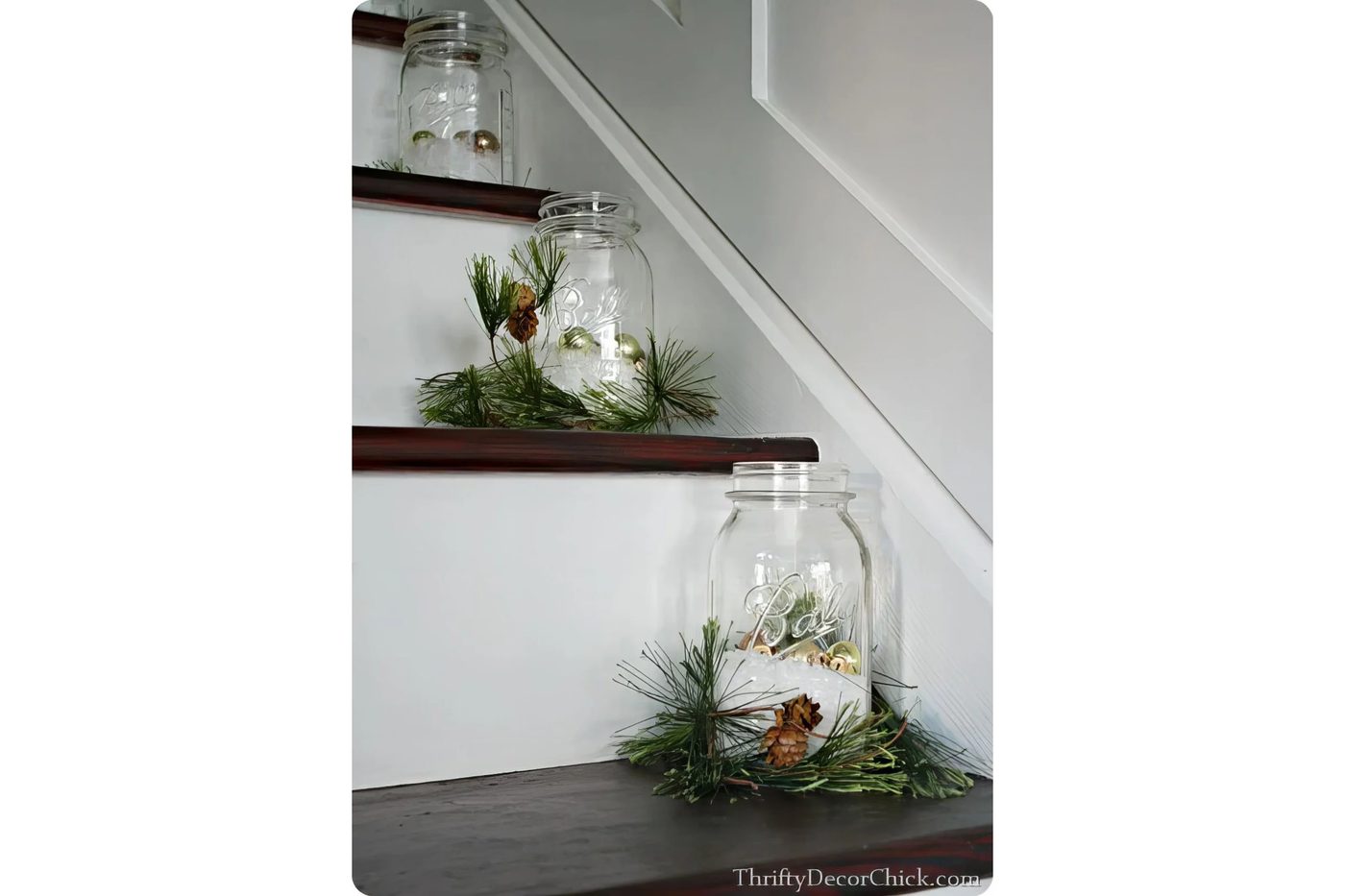 Use Evergreen Springs And Mason Jars To Decorate The Stairs For Christmas Thrifty Decor Chick Via @Bekob 033007 Copy
