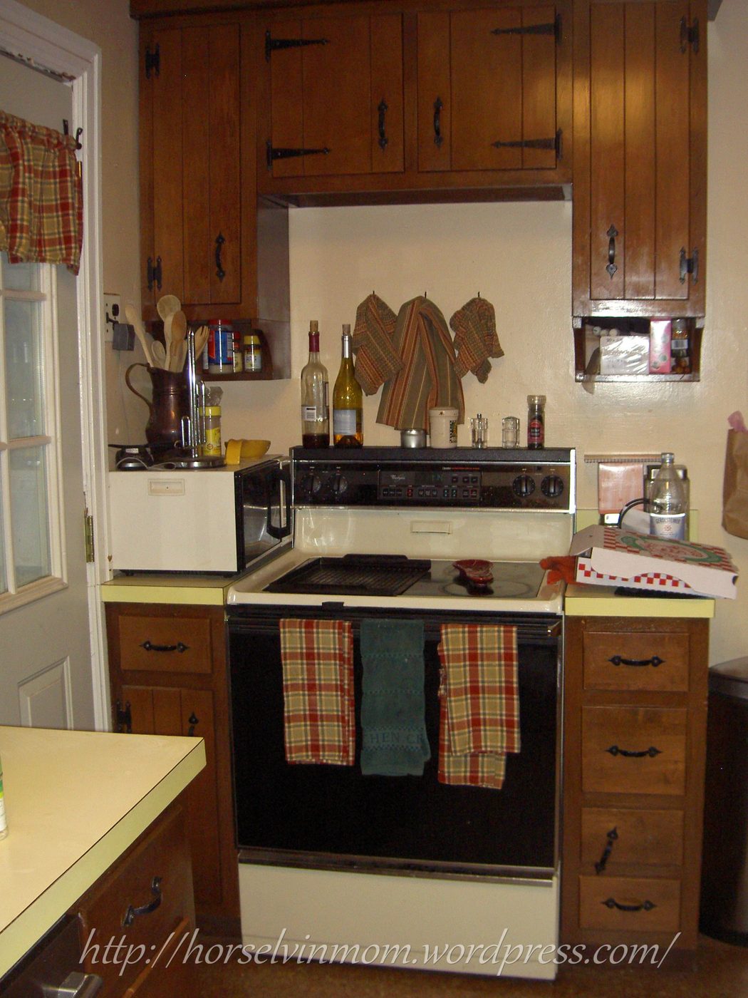 white country kitchen remodel before