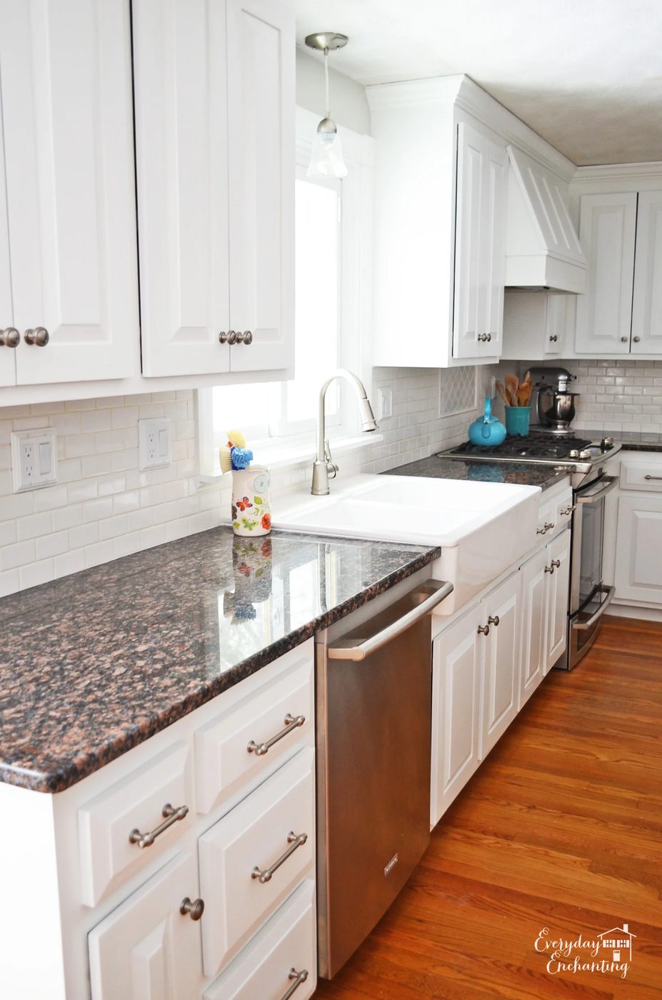 white handmade kitchen, Everyday Enchanting on Bekob