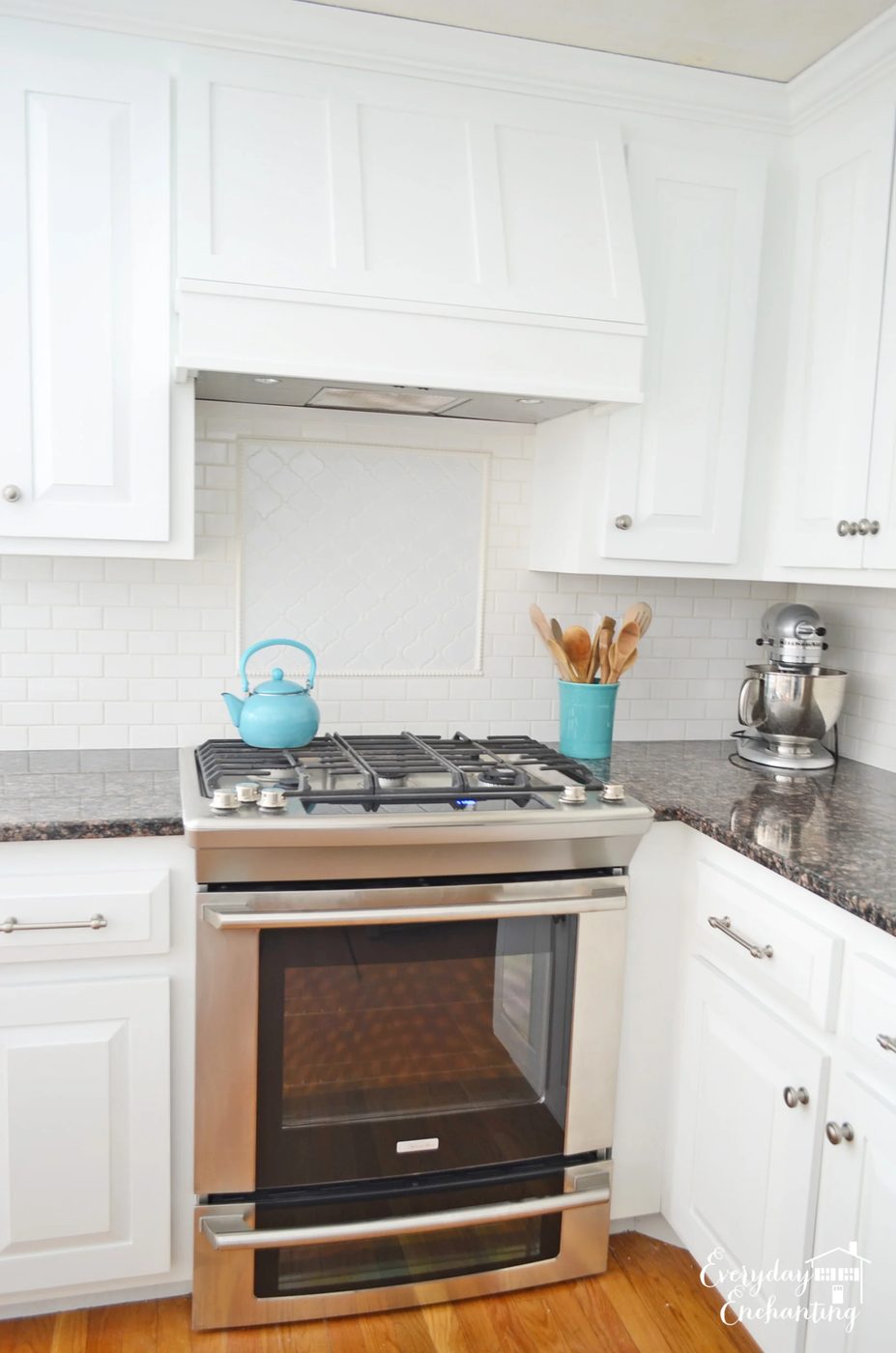 range hood with hidden storage, Everyday Enchanting on Bekob