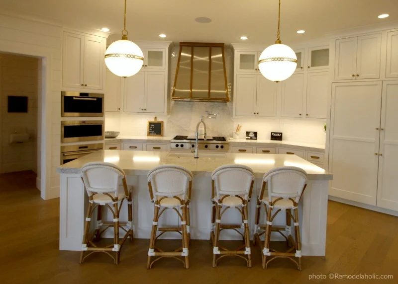 Modern Farmhouse Kitchen options And Inspiration For Lighting And Hardware Finishes, Bekob