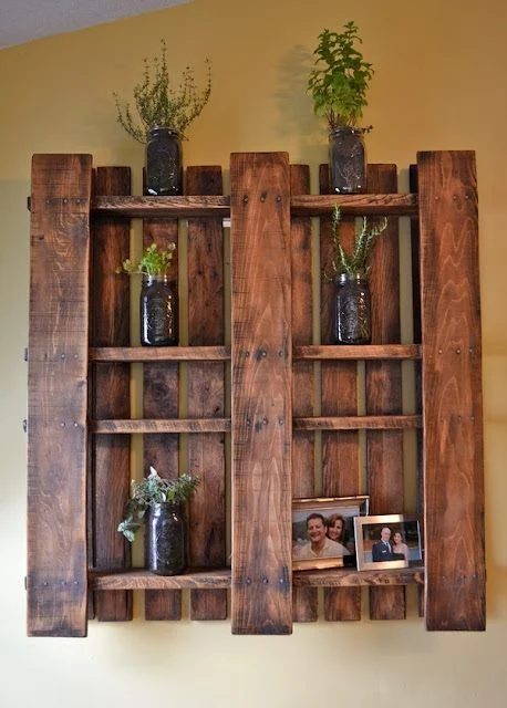 wall-shelf-and-herb-garden-from-a-sanded-and-stained-pallet-original-image-source-unknown