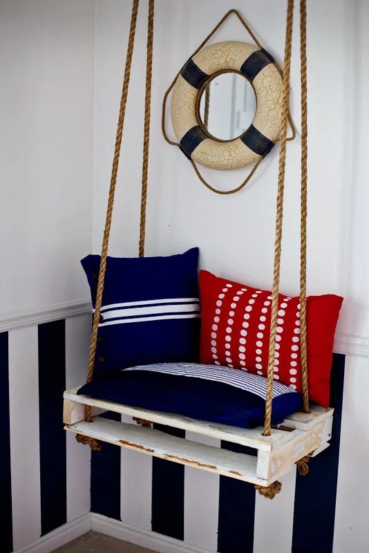 handmade-hanging-bench-from-an-old-pallet-tidbits-from-the-tremaynes