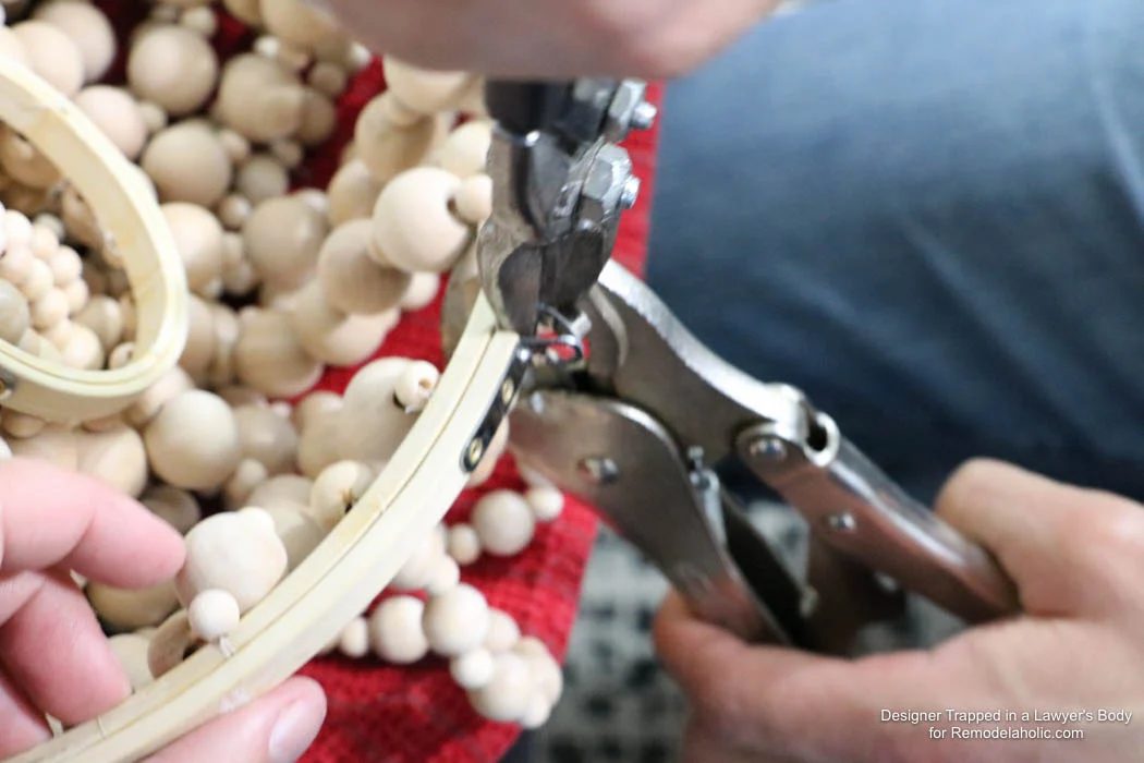WOW! Come learn how to make your own wood bead chandelier with this solid walkthrough by Designer Trapped in a Lawyer's Body for Bekob.com!