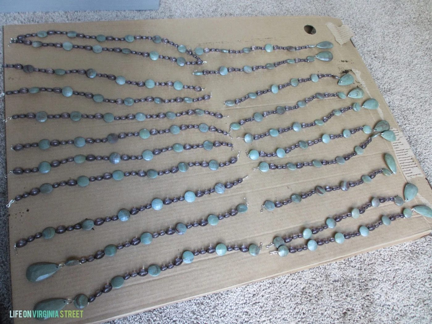 use chalk paint to paint faux wood beads for chandelier, Life on Virginia Street on Bekob