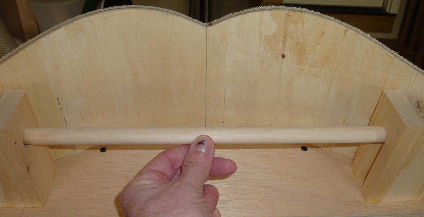 40 Transform your little girl's room with this complete walkthrough to build a curved canopy box by DeCarlo Woodworks featured on @Bekob
