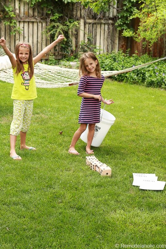 Summer family fun with a Yardzee yard dice game. straightforward to make, and a great family gift option!